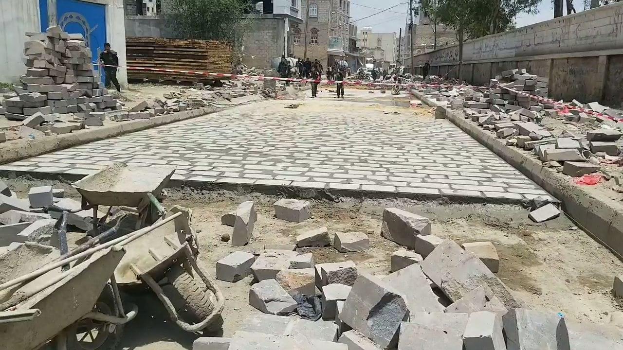 محلي البيضاء يعلن مناقصتين بشأن الرصف الحجري لهذه الطرق