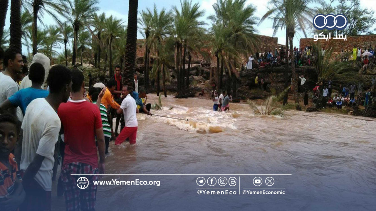 في ظل غياب حكومي.. قبائل المهرة تواصل تسيير القوافل الإغاثية لسكان وادي المسيلة